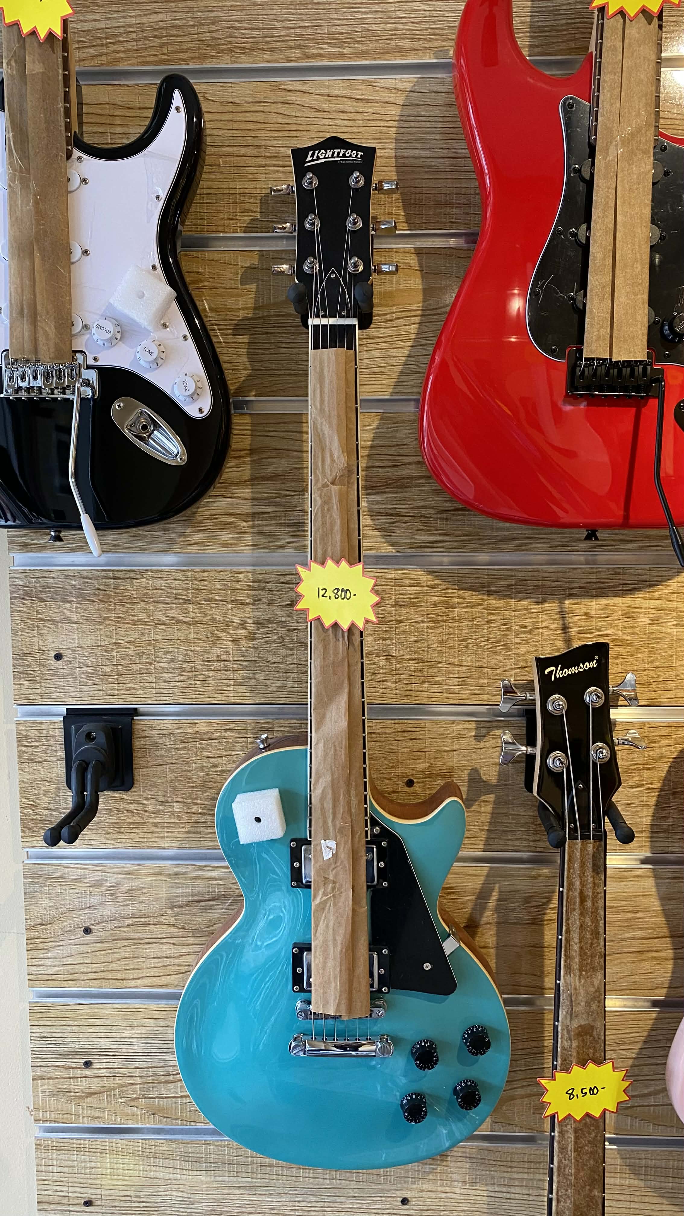 Lightfoot LP-Style Electric Guitar – Coupe Blue / Pelham Blue